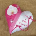 Coussin de mariage thème orchidée et papillon fushia