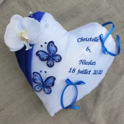 Coussin coeur alliances mariage papillon bleu
