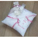 coussin alliances romantique rose et blanc