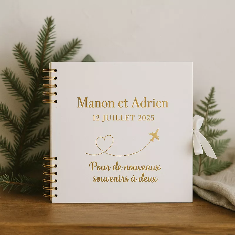 Livre d'or blanc et or thème voyage