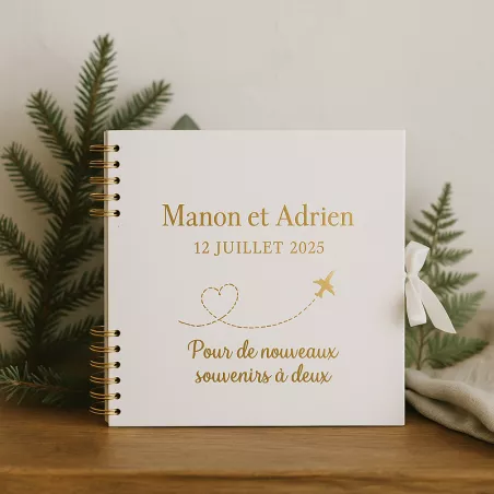 Livre d'or blanc et or thème voyage