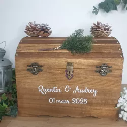 Urne en forme de coffre bois décor pomme de pin pour célébration thème hiver, montagne ou forêt