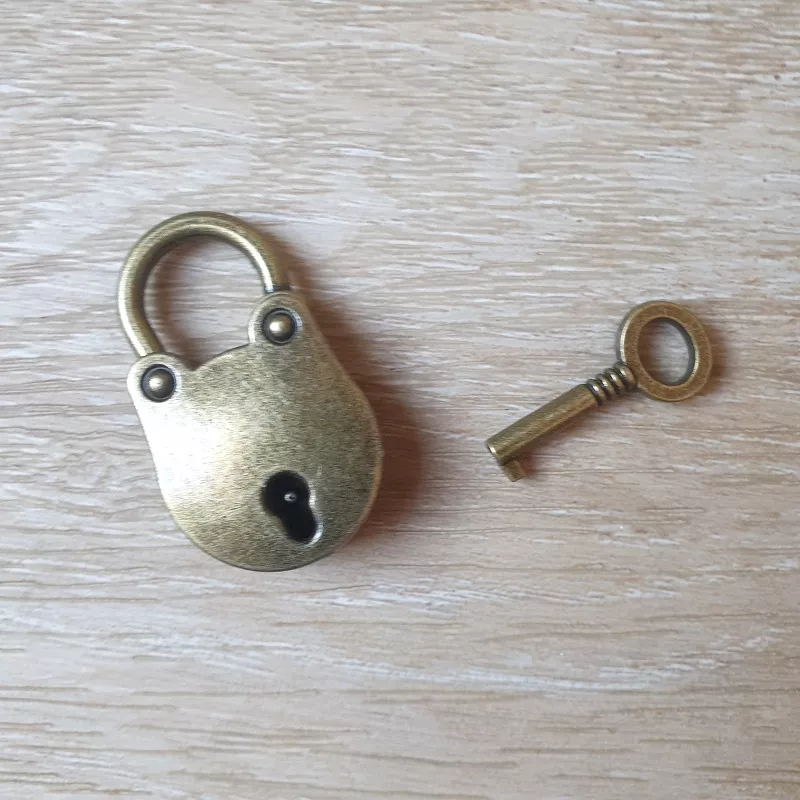 Urne coffre bois décor champêtre personnalisée par Saperlipopette