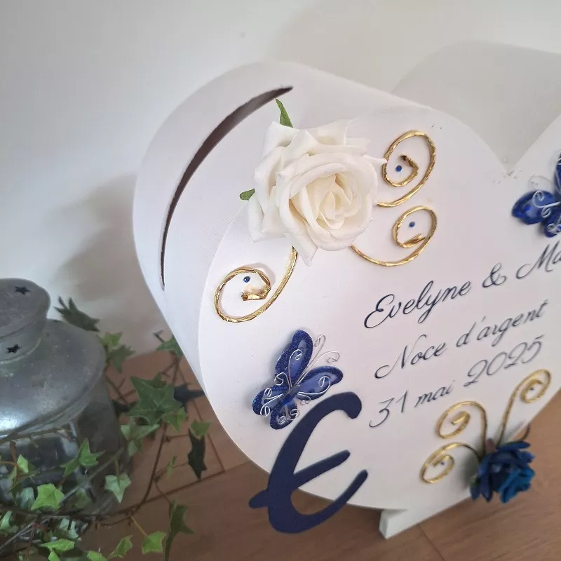 Grande Boite enveloppes mariage bleue et or forme cœur personnalisée