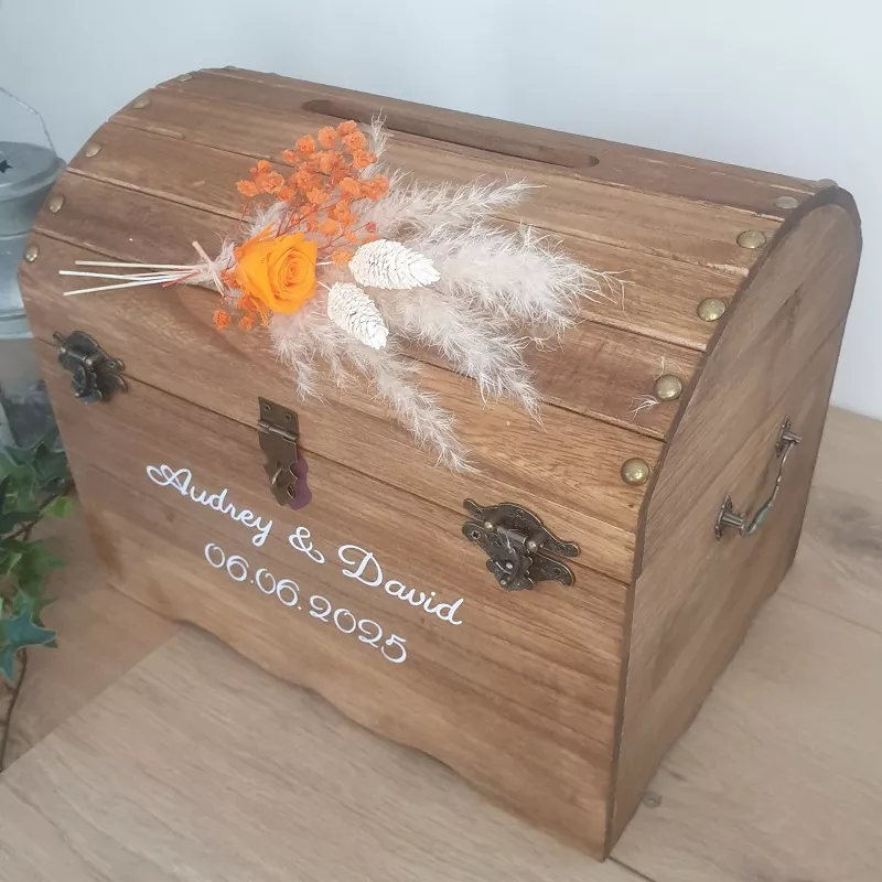 coffre mariage en bois couleur terracotta