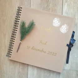 Livre d'or couverture kraft, décor sapin, personnalisée, pour un mariage thème montagne, forêt ou hiver