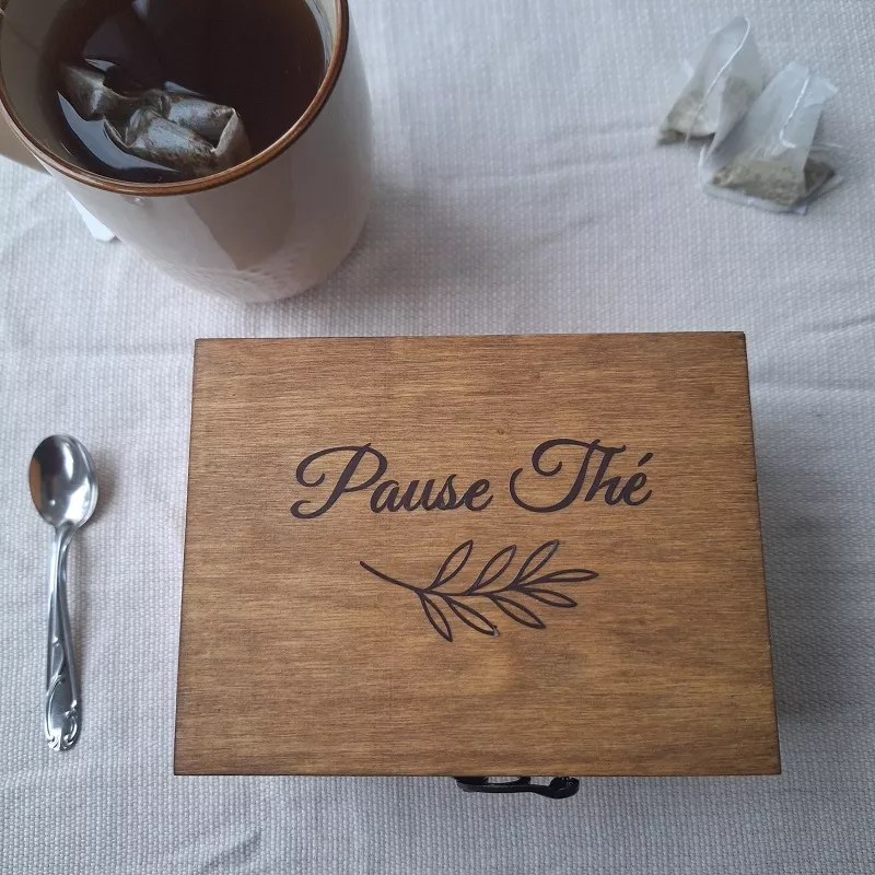 Boite à thé en scène